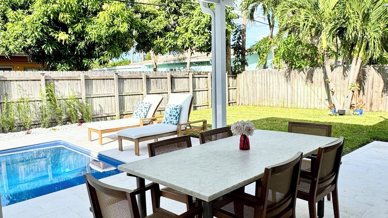 Photo of Outdoor in Santa Barbara Estates