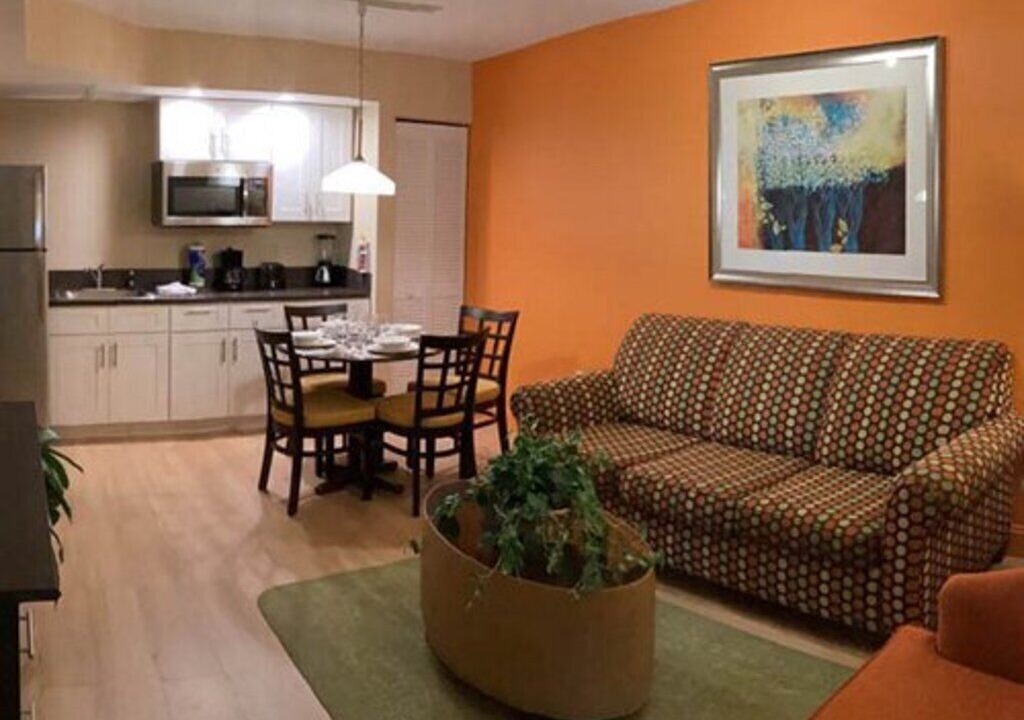 Photo of Livingroom in Weston