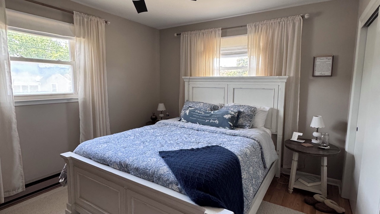Photo of Bedroom in Secretary