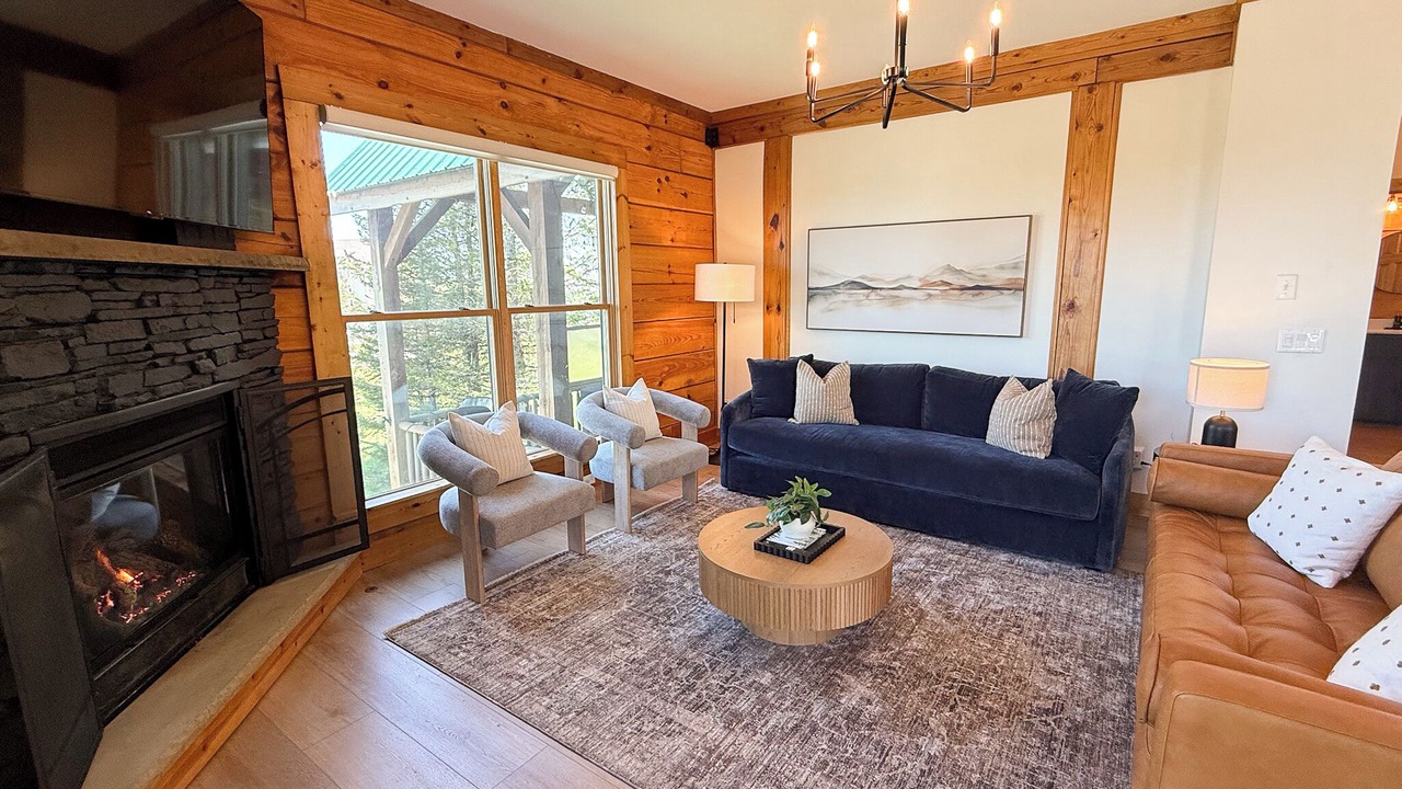 Photo of Livingroom in Snowshoe