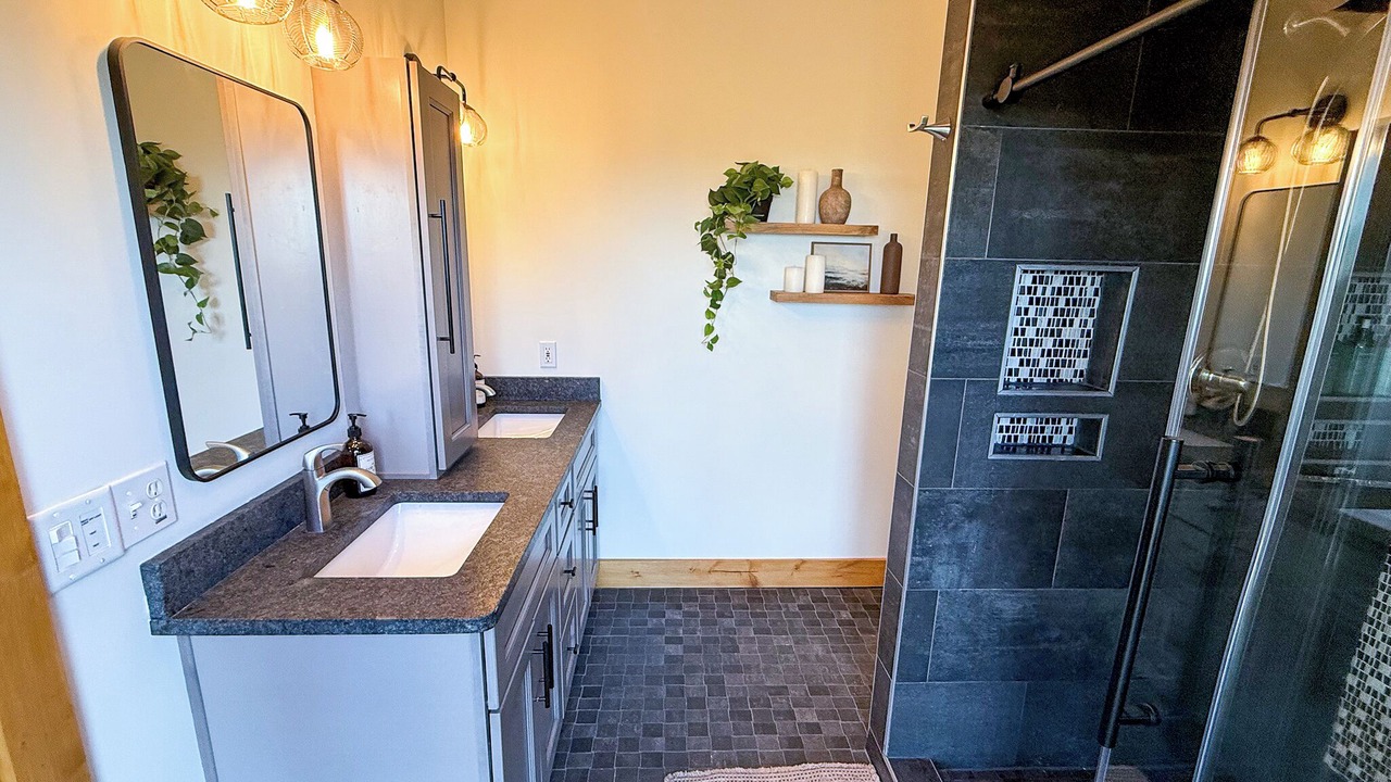 Photo of Bathroom in Snowshoe