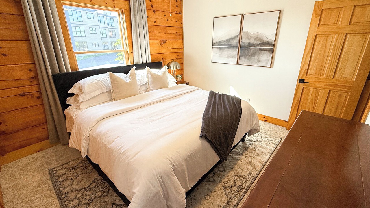Photo of Bedroom in Snowshoe
