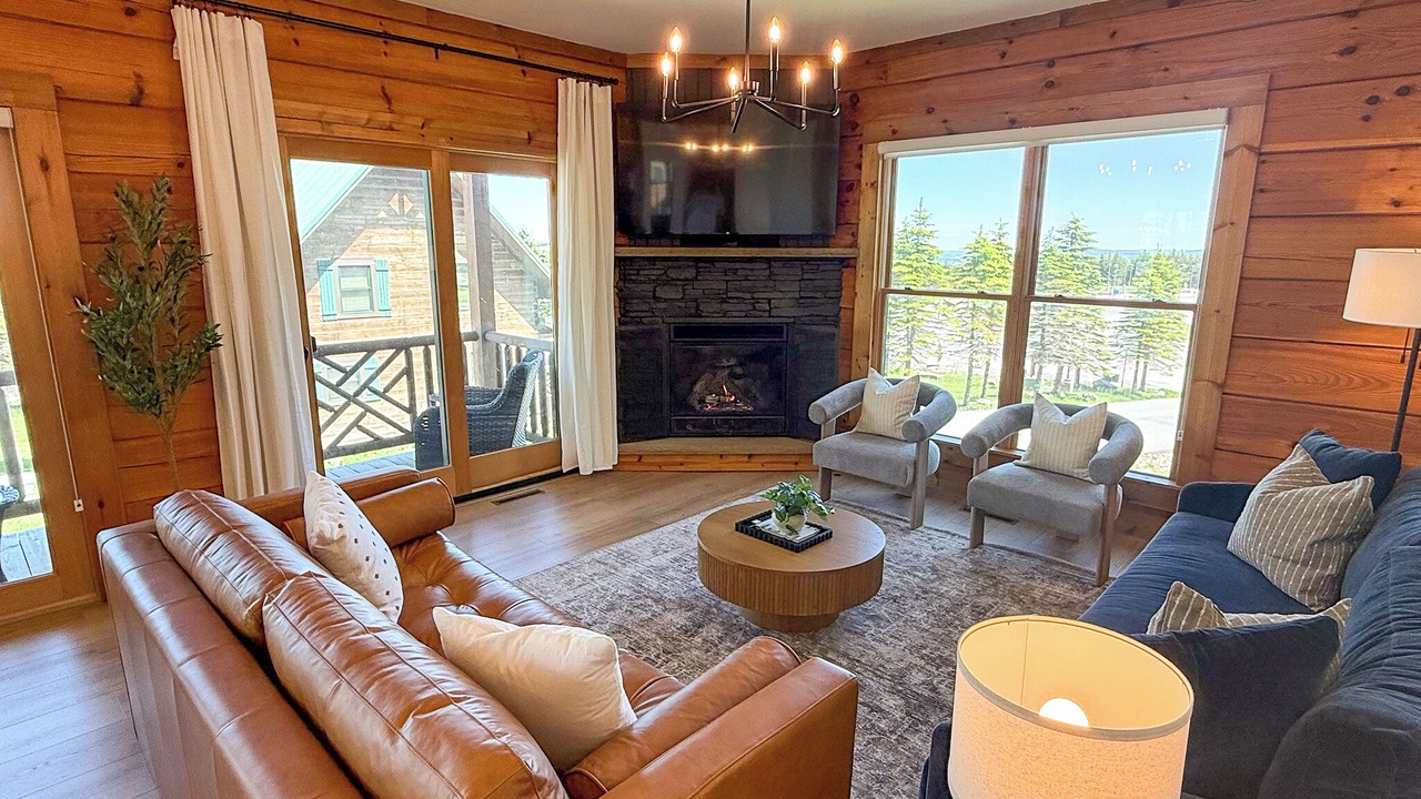 Photo of Livingroom in Snowshoe