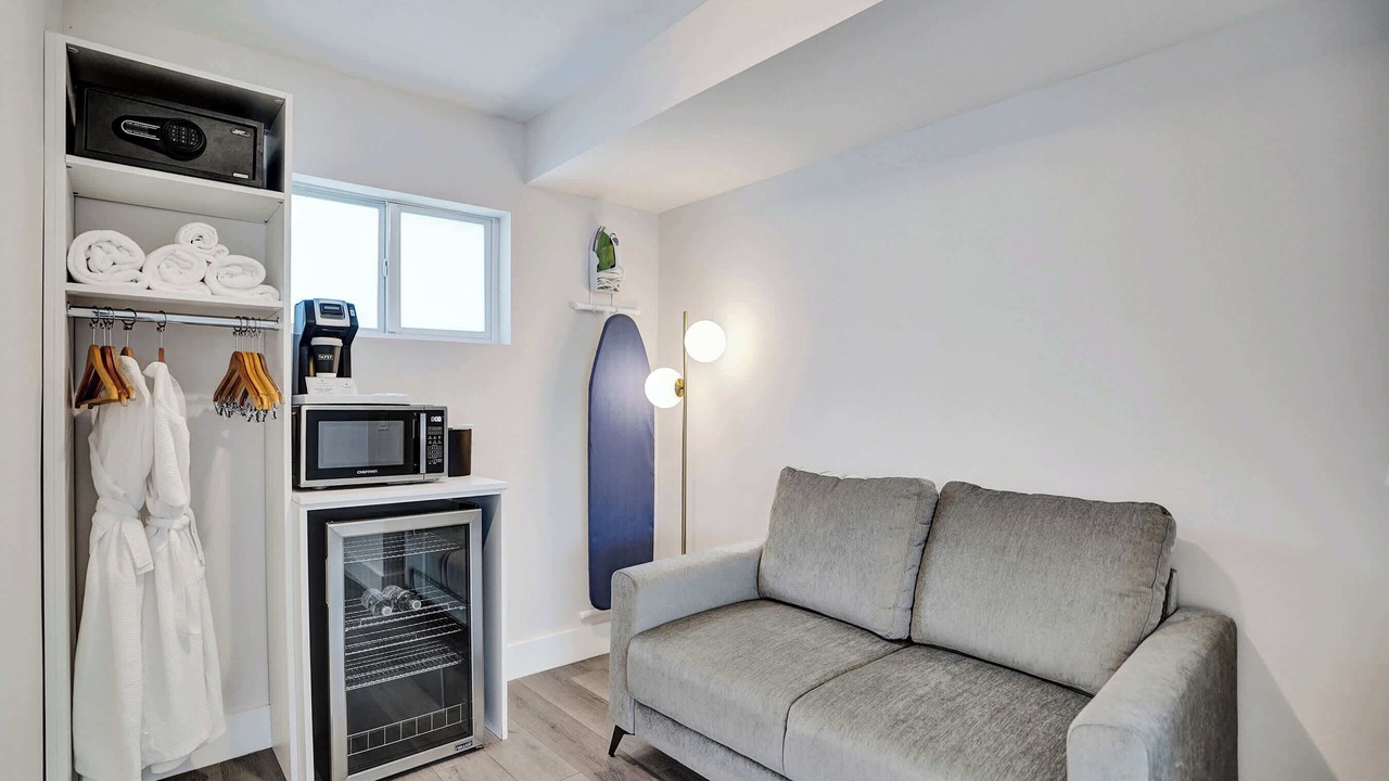 Photo of Livingroom in Galt Mile
