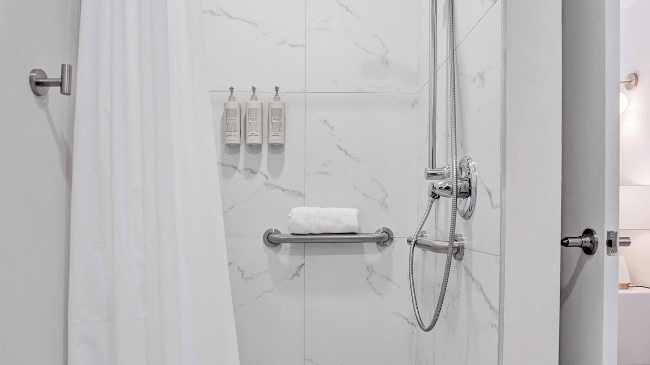 Photo of Bathroom in Galt Mile