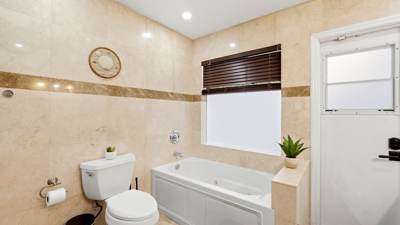 Photo of Bathroom in Pembroke Pines