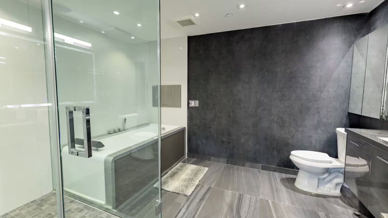 Photo of Bathroom in Bay Harbor Islands