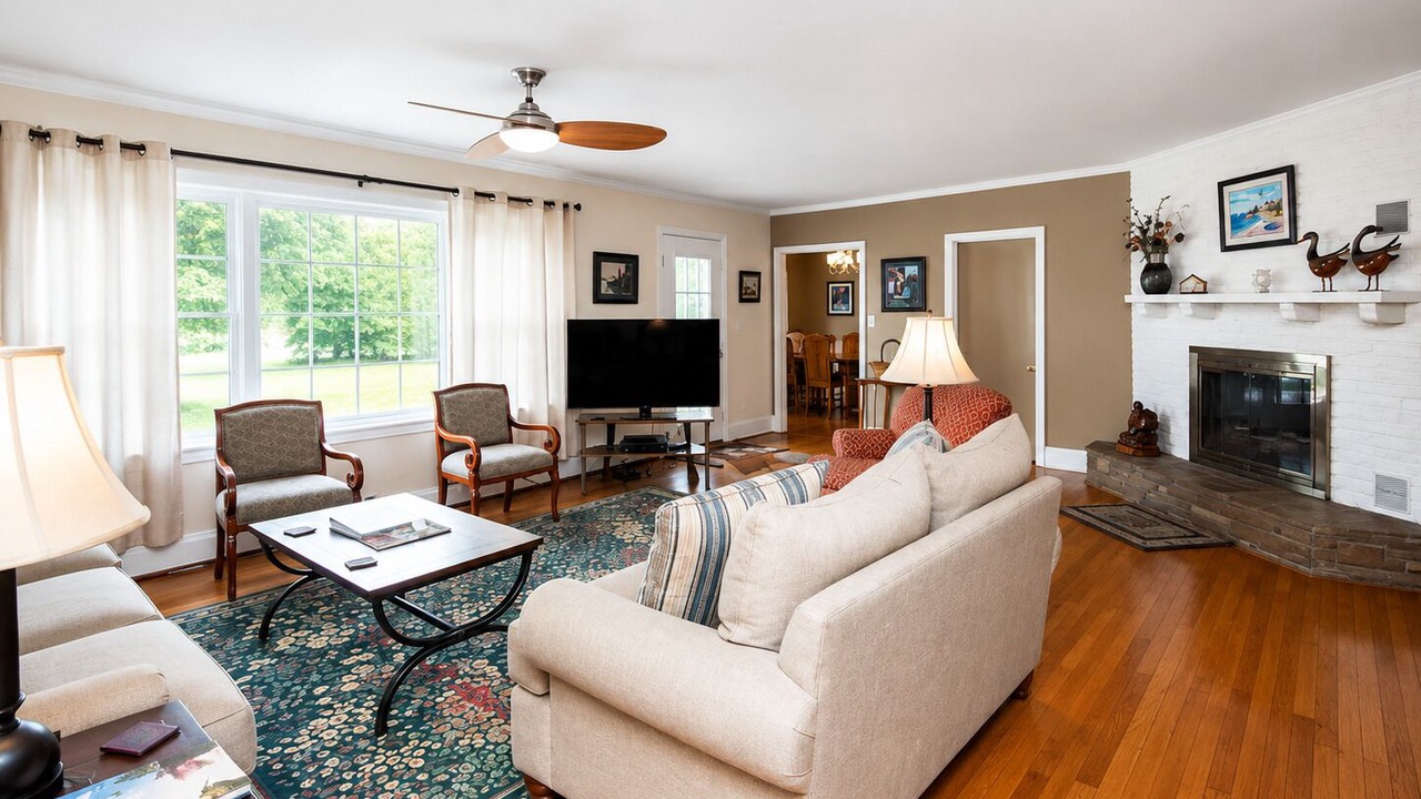 Photo of Livingroom in Cambridge