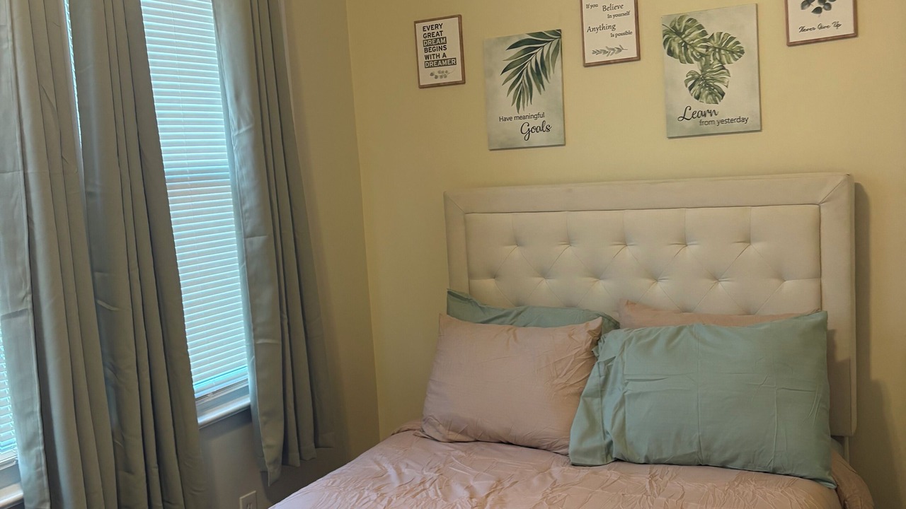 Photo of Bedroom in Lower Vailsburg