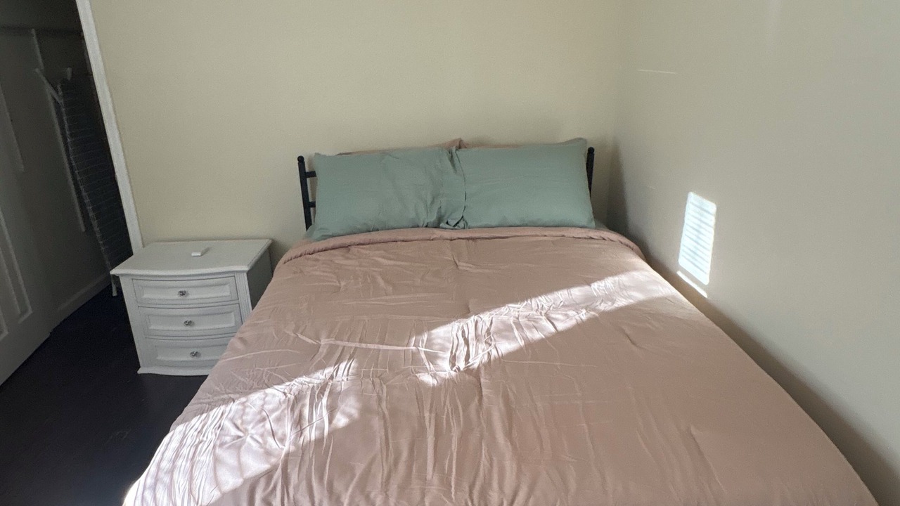 Photo of Bedroom in Lower Vailsburg