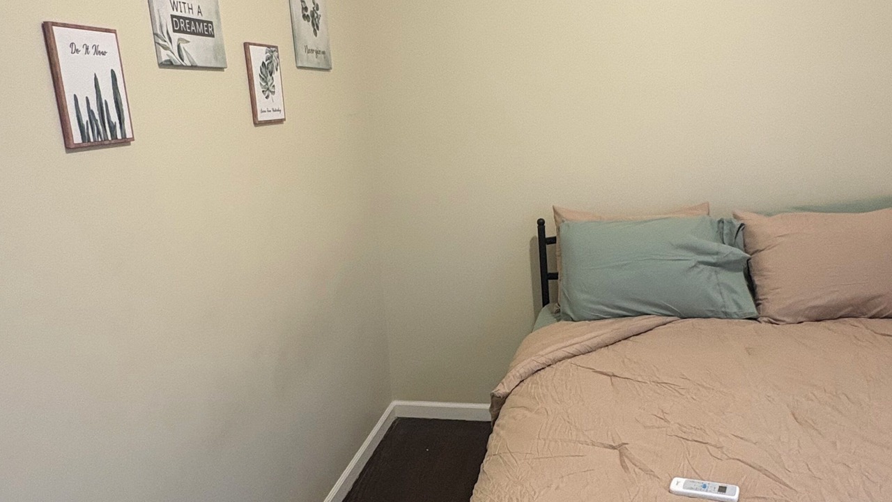 Photo of Bedroom in Lower Vailsburg