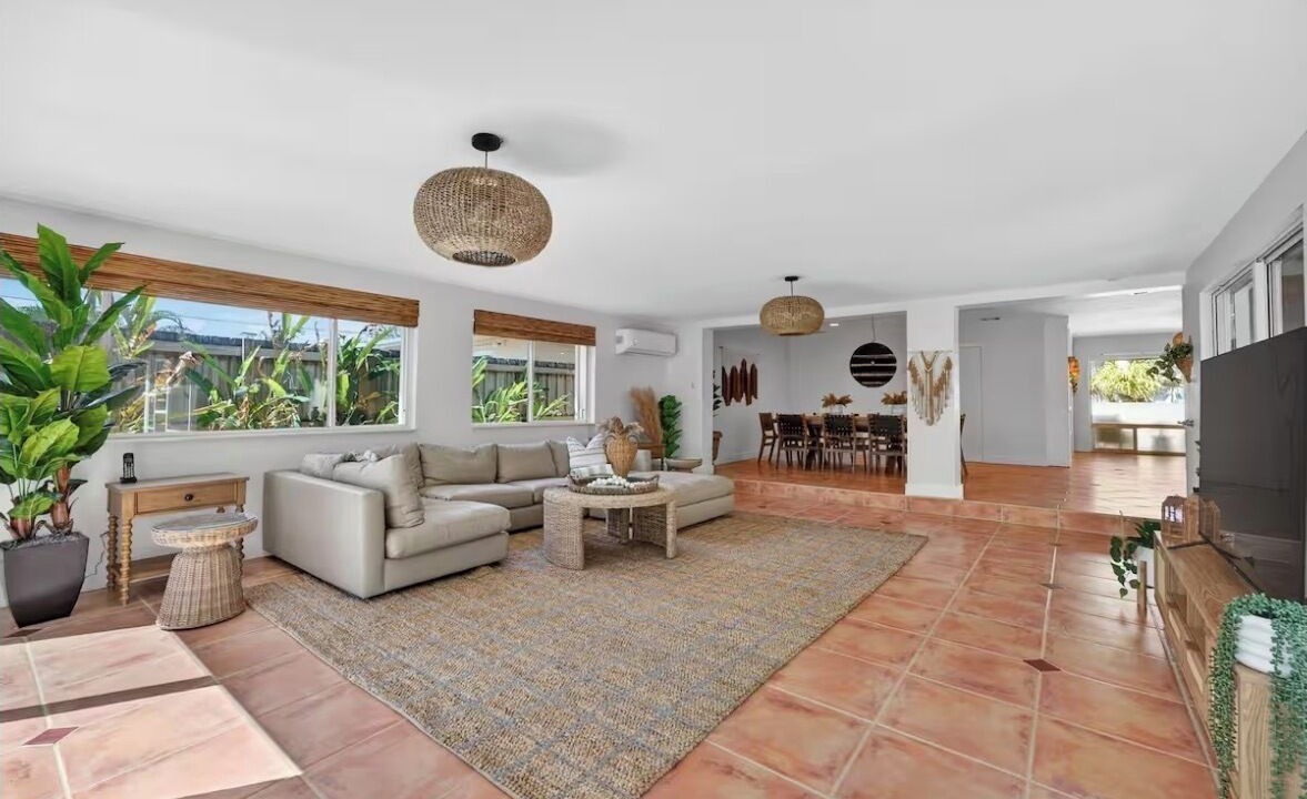 Photo of Livingroom in Central Corals