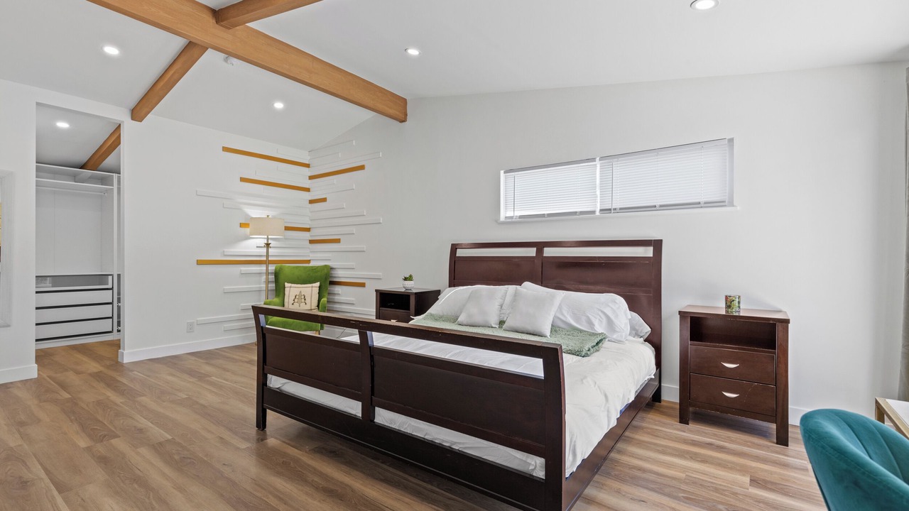 Photo of Bedroom in Woodland Hills