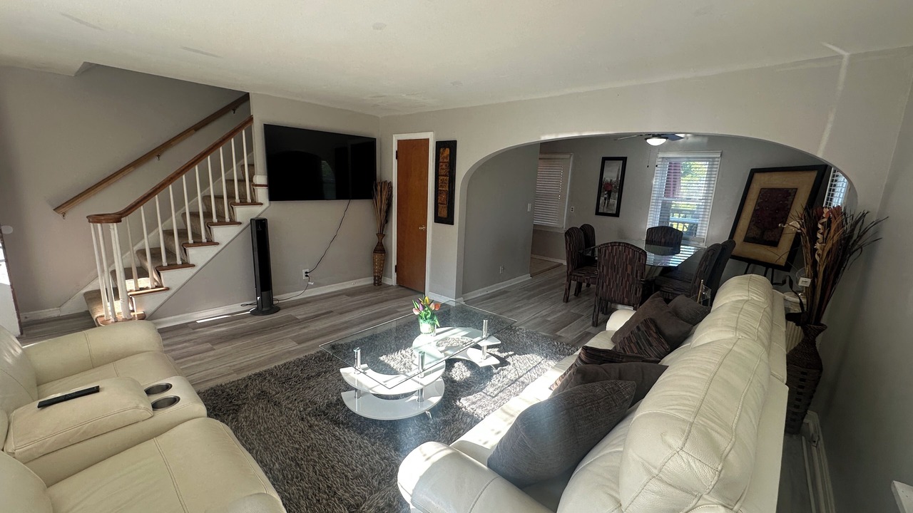 Photo of Livingroom in Canton