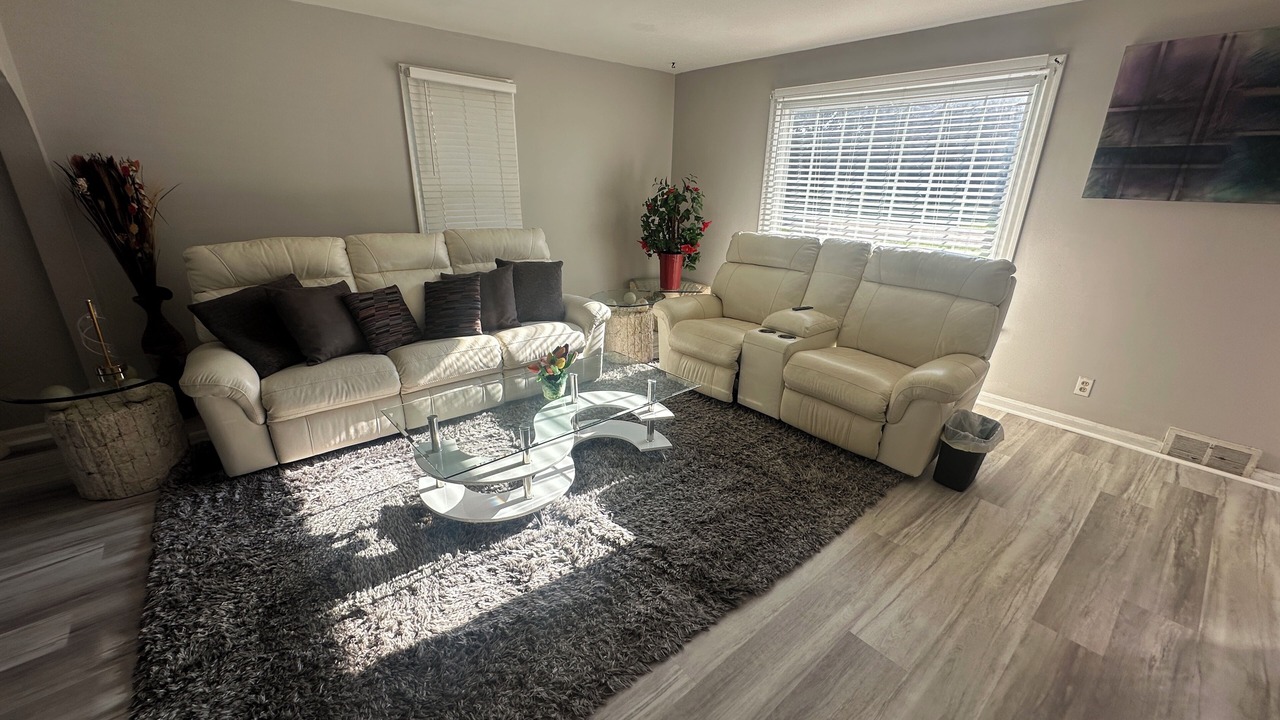 Photo of Livingroom in Canton
