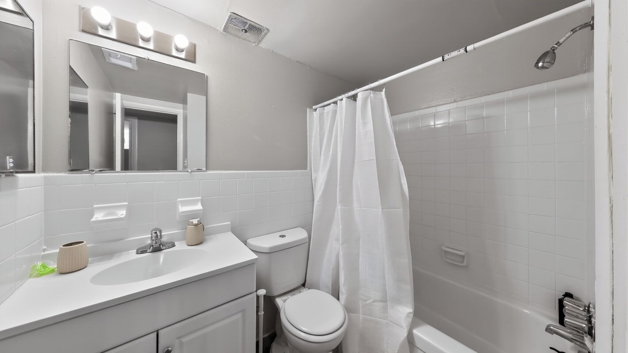 Photo of Bathroom in Edgemoor