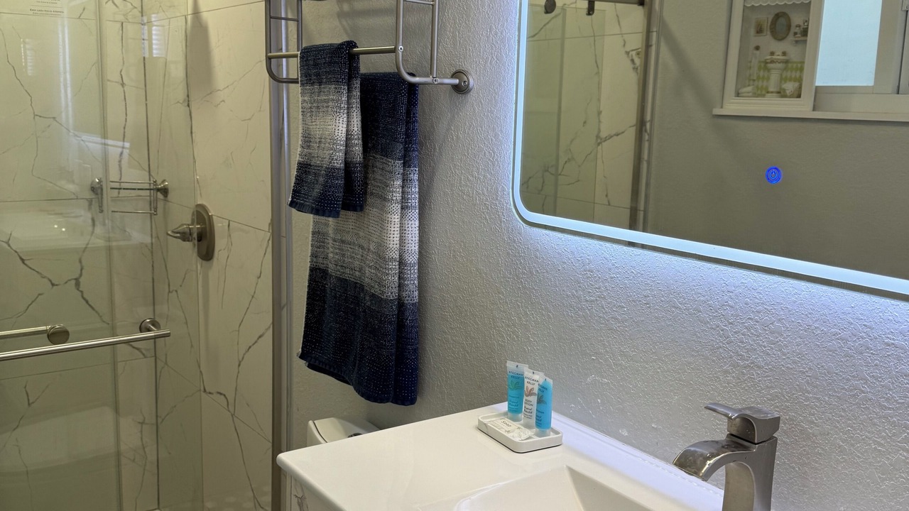 Photo of Bathroom in Sunrise