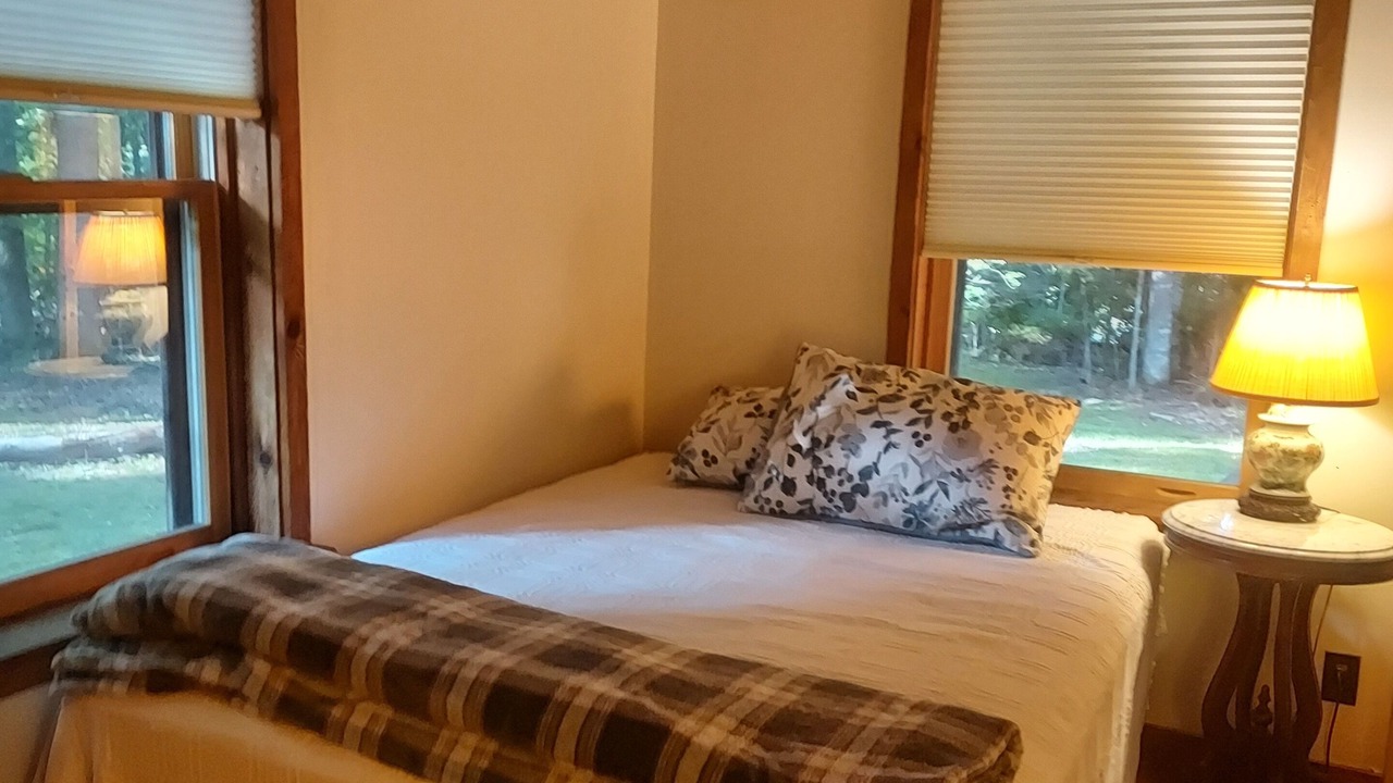 Photo of Bedroom in Millboro Springs