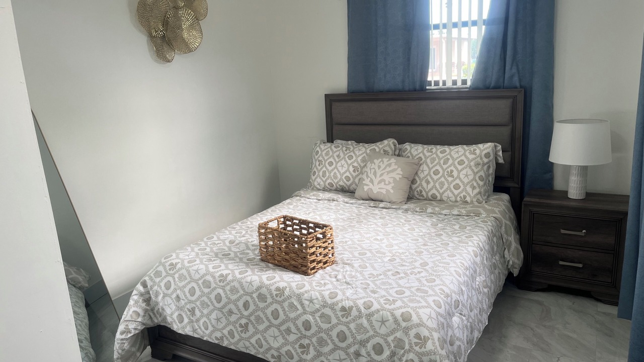 Photo of Bedroom in Miami Gardens