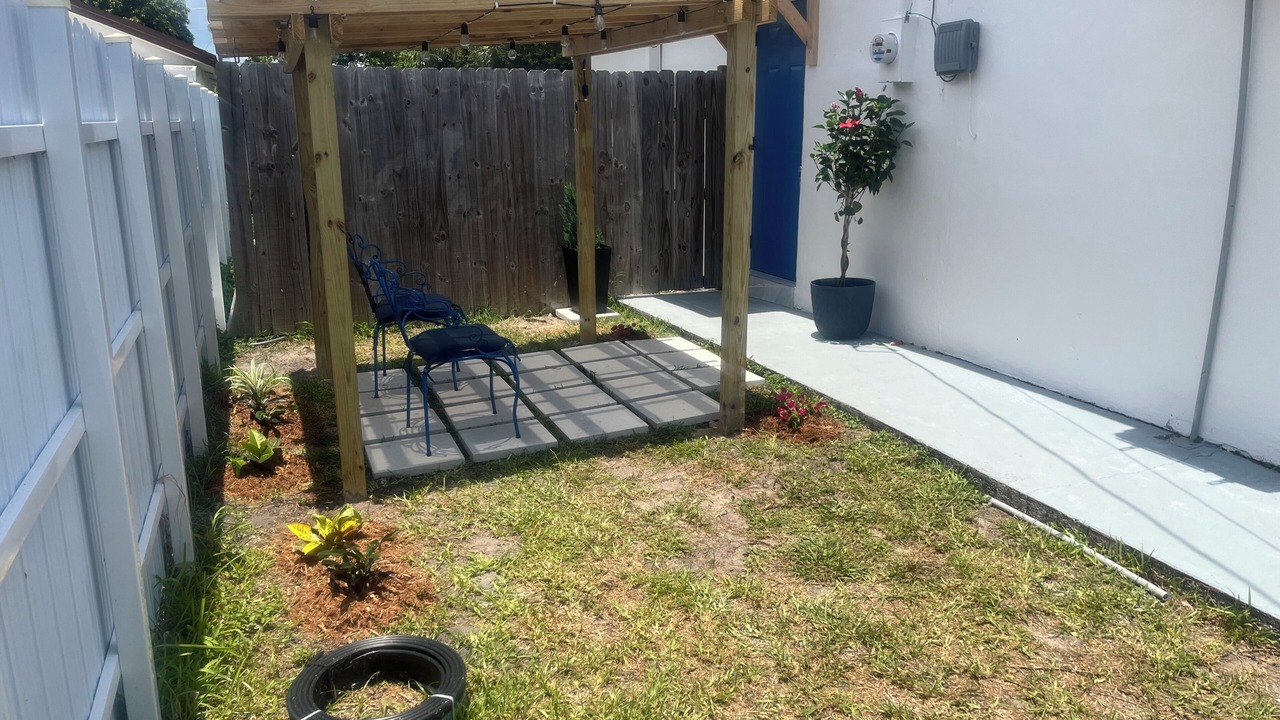 Photo of Patio Balcony in Miami Gardens