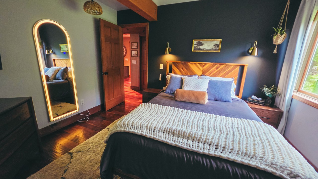 Photo of Bedroom in Wellesley Island