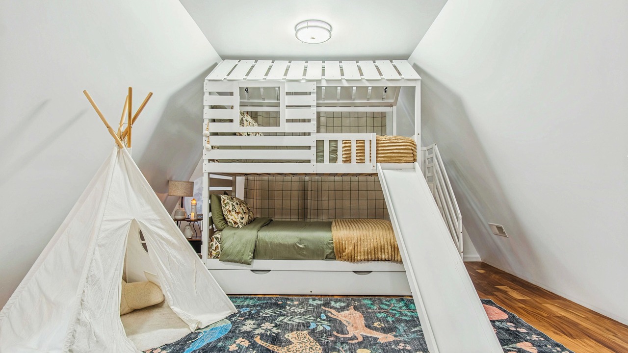 Photo of Bedroom in Wellesley Island