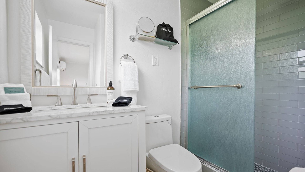 Photo of Bathroom in Central Corals