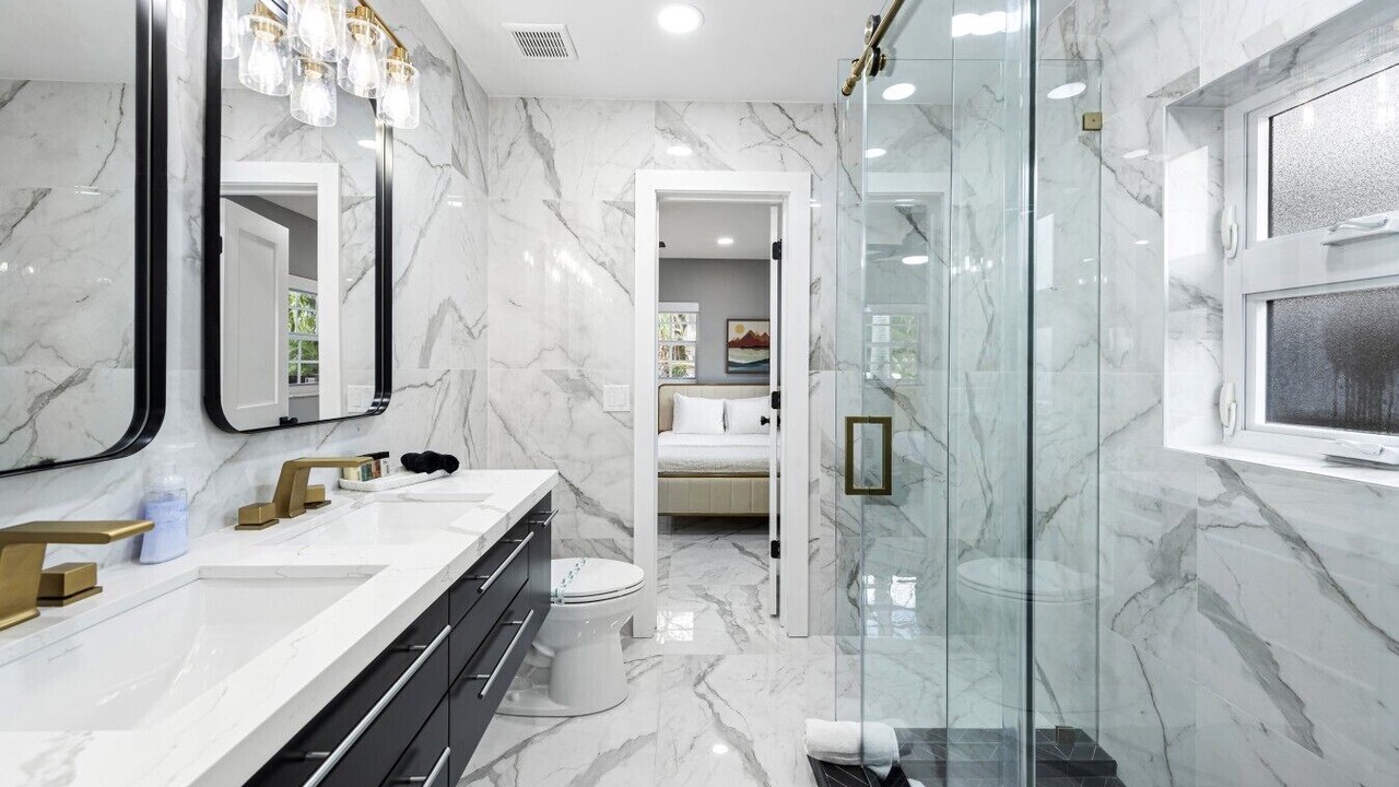 Photo of Bathroom in Riverside Park