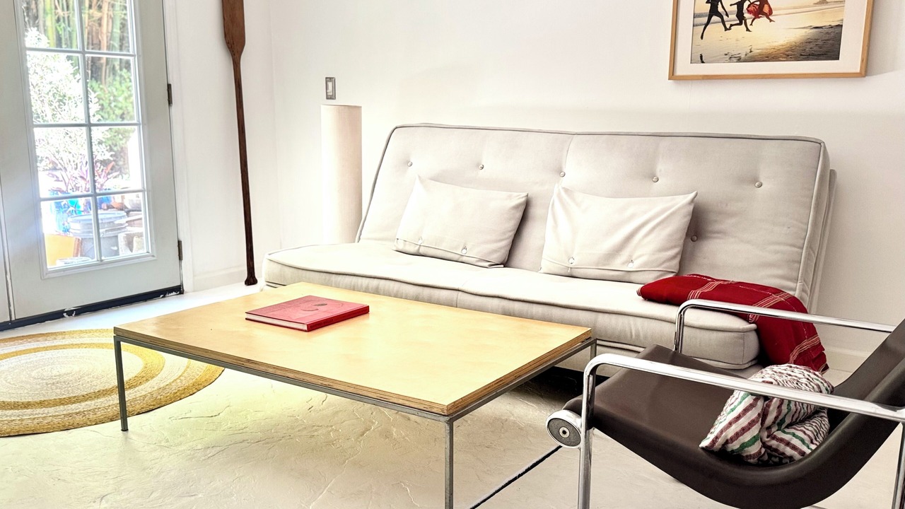 Photo of Livingroom in Wilshire