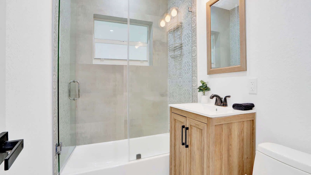 Photo of Bathroom in North Andrews Gardens