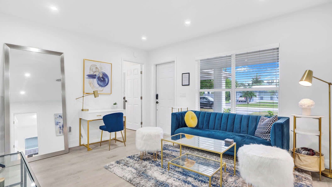 Photo of Livingroom in North Andrews Gardens