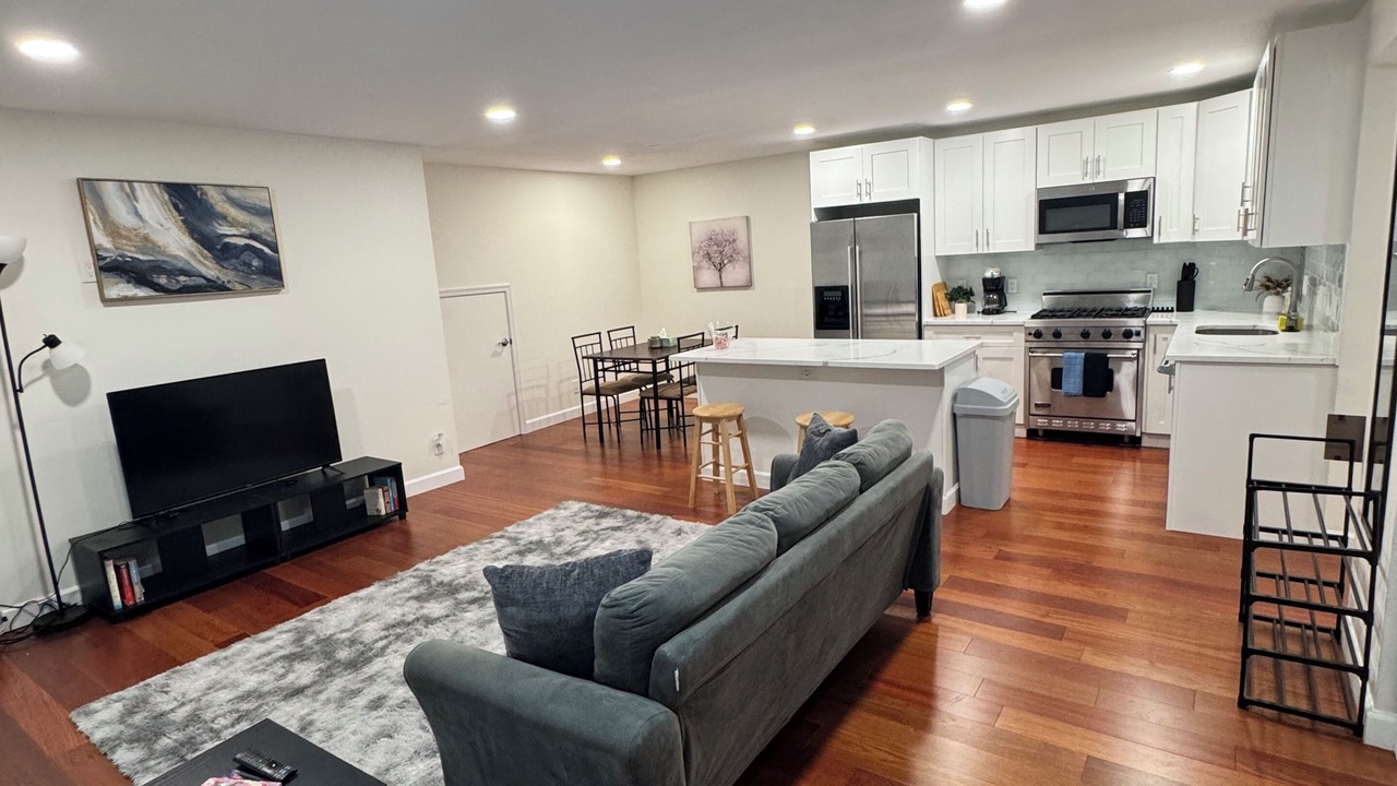 Photo of Livingroom in Rockville