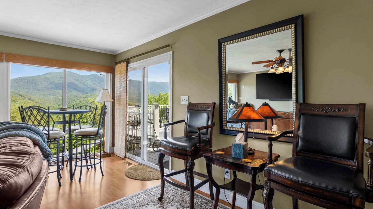 Photo of Livingroom in South Fork