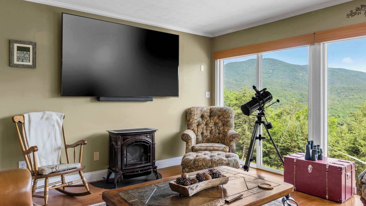 Photo of Livingroom in South Fork