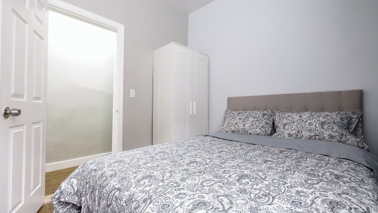 Photo of Bedroom in Bloomingdale