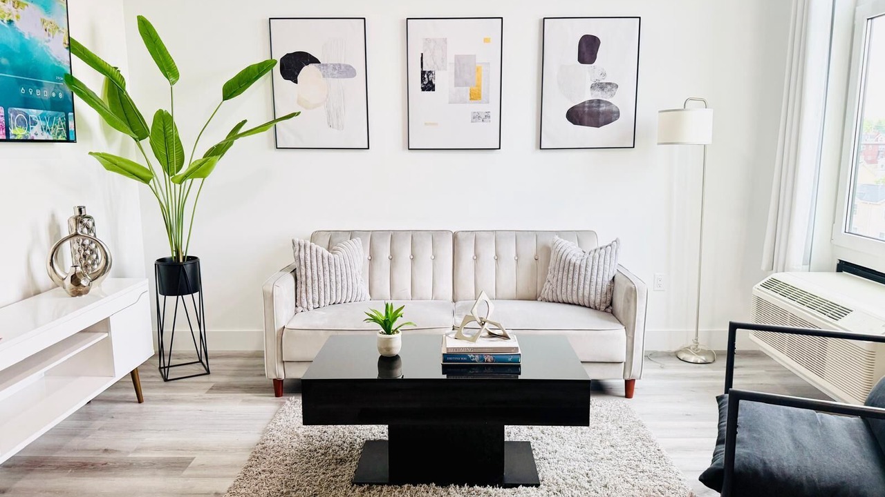 Photo of Livingroom in Belleville