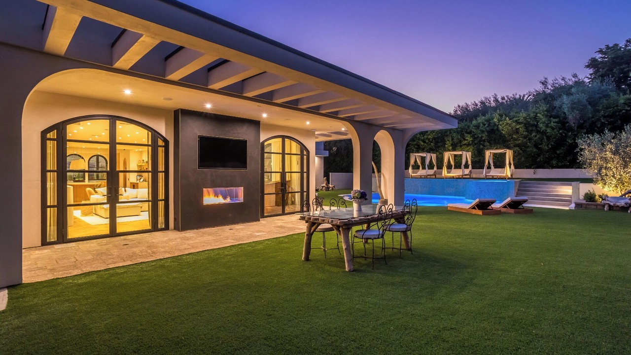 Photo of Patio Balcony in Western Malibu
