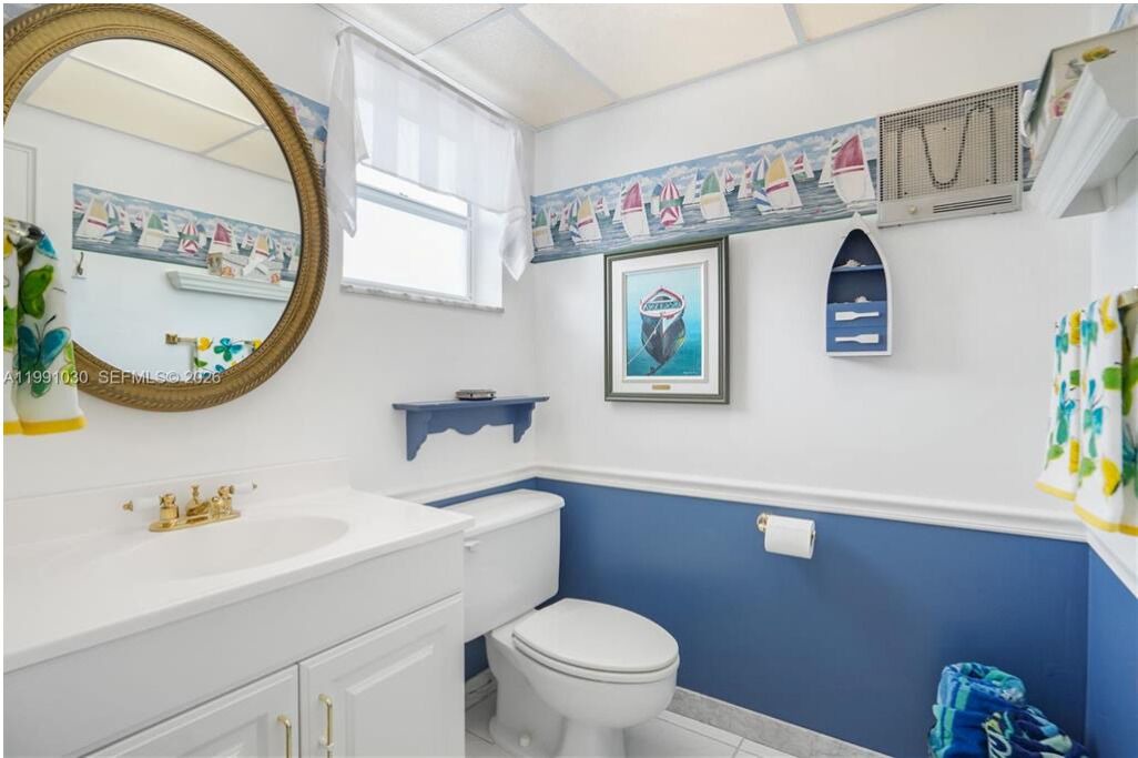 Photo of Bathroom in Lauderdale-by-the-Sea