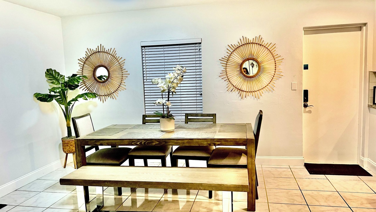 Photo of Bedroom in Lauderdale Beach