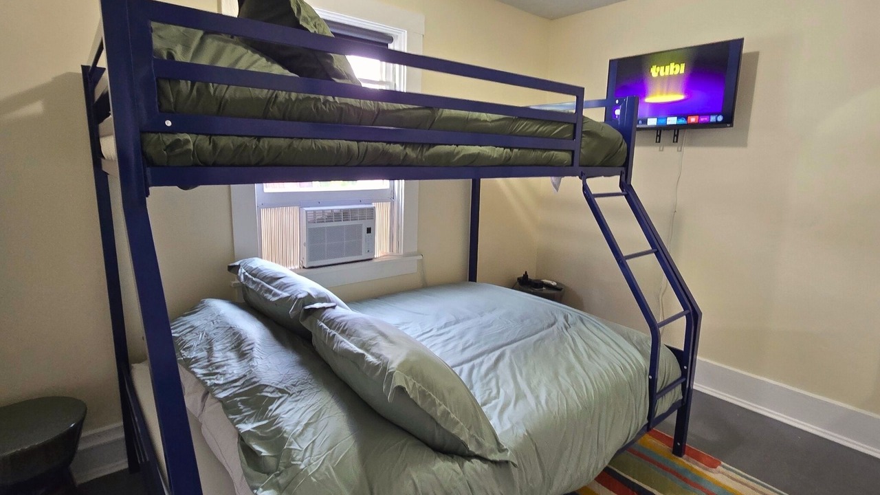 Photo of Bedroom in Struthers