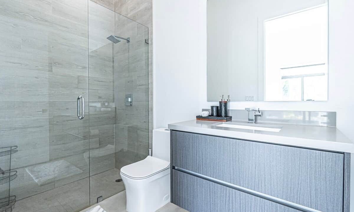 Photo of Bathroom in Southwest Ranches