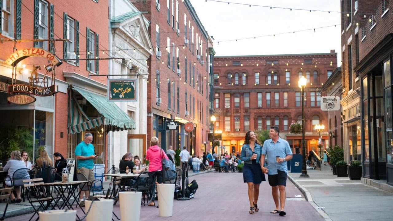 Photo of Outdoor in South Main Street