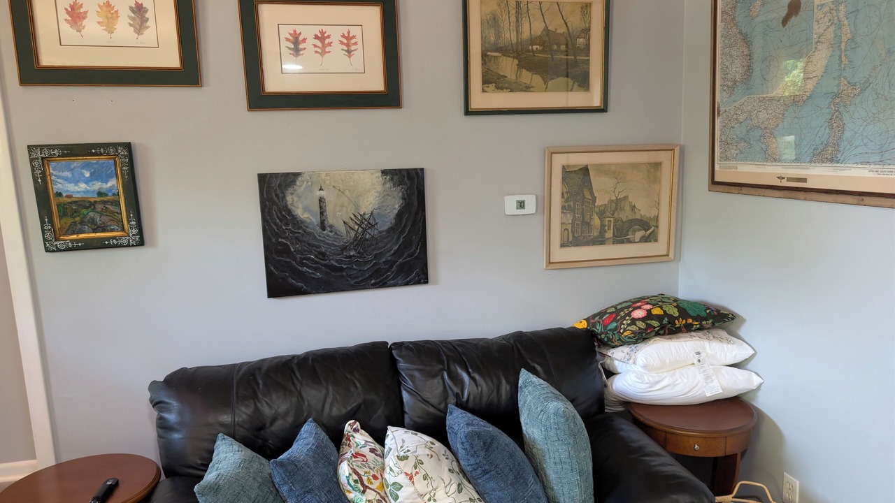 Photo of Livingroom in Shady Side