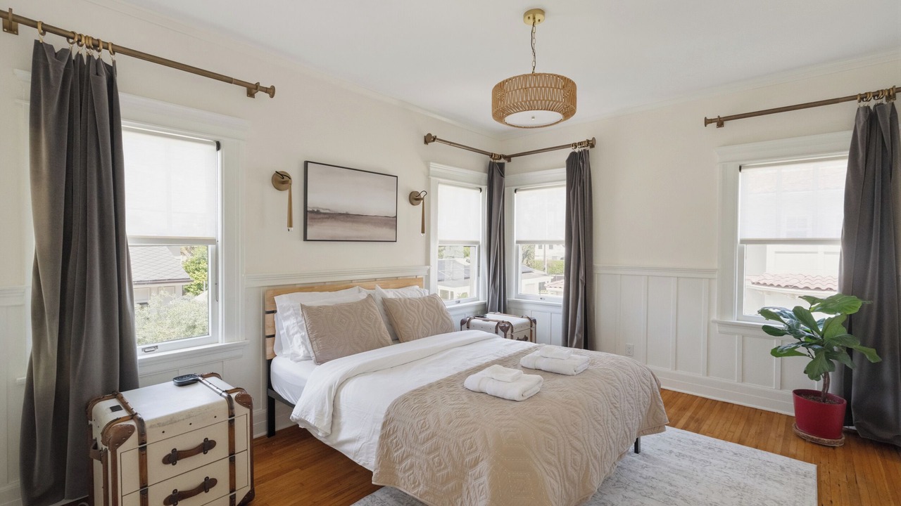 Photo of Bedroom in Mid City