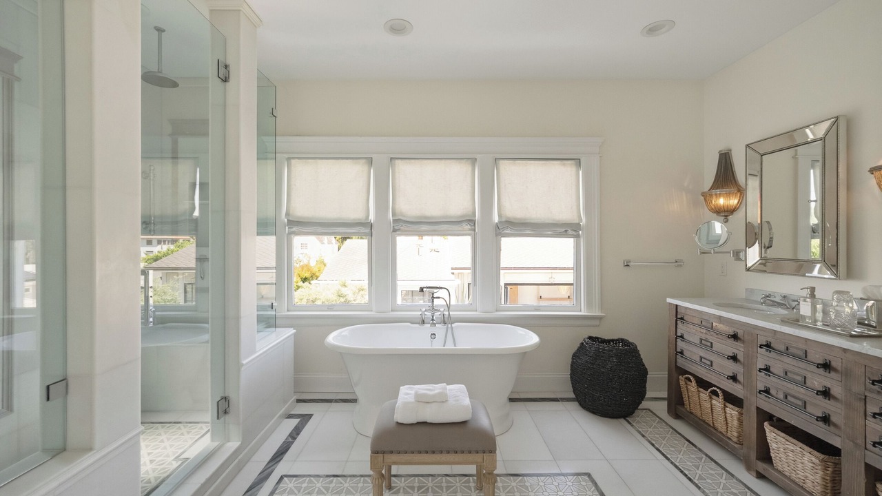 Photo of Bathroom in Mid City