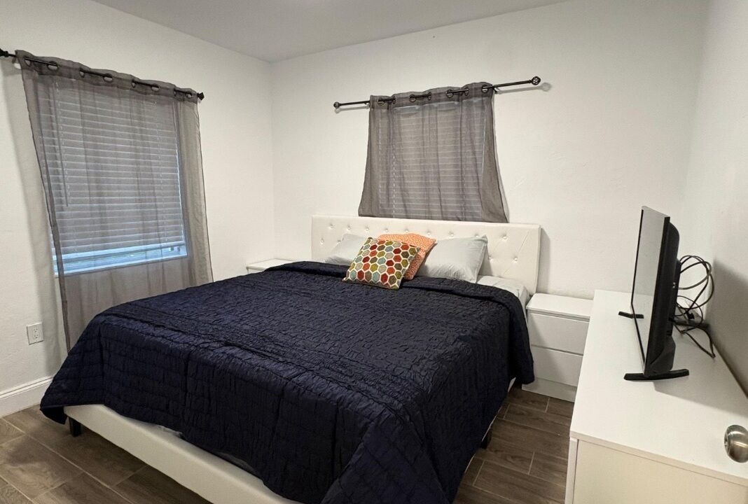 Photo of Bedroom in Miami Gardens
