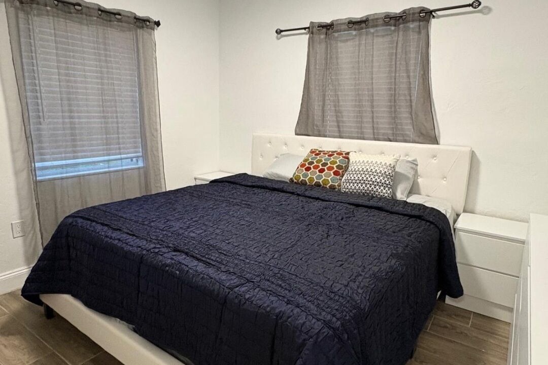 Photo of Bedroom in Miami Gardens