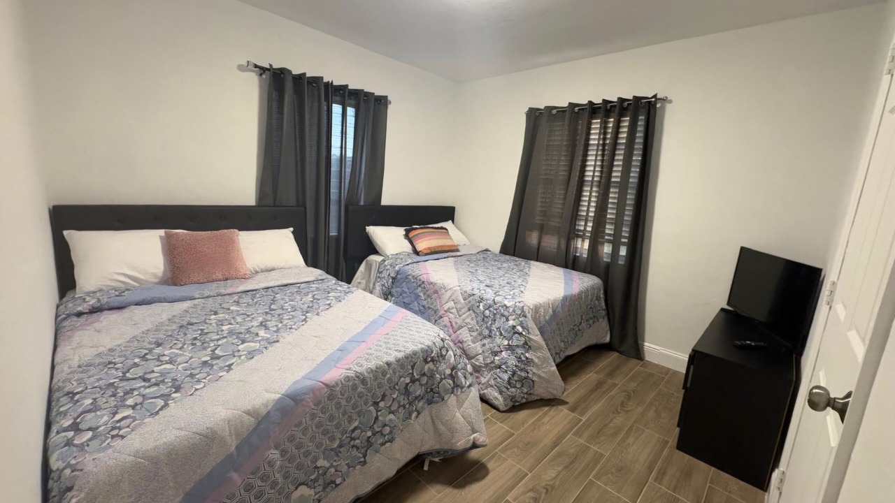 Photo of Bedroom in Miami Gardens