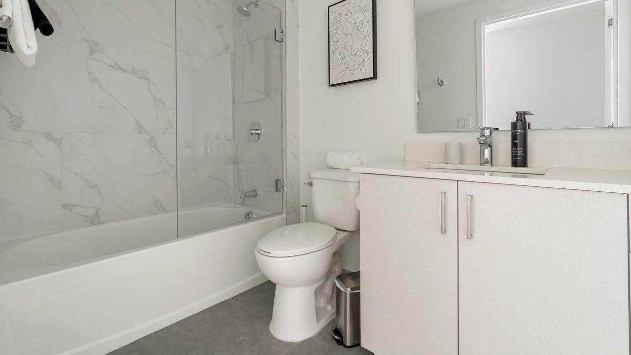Photo of Bathroom in Hialeah