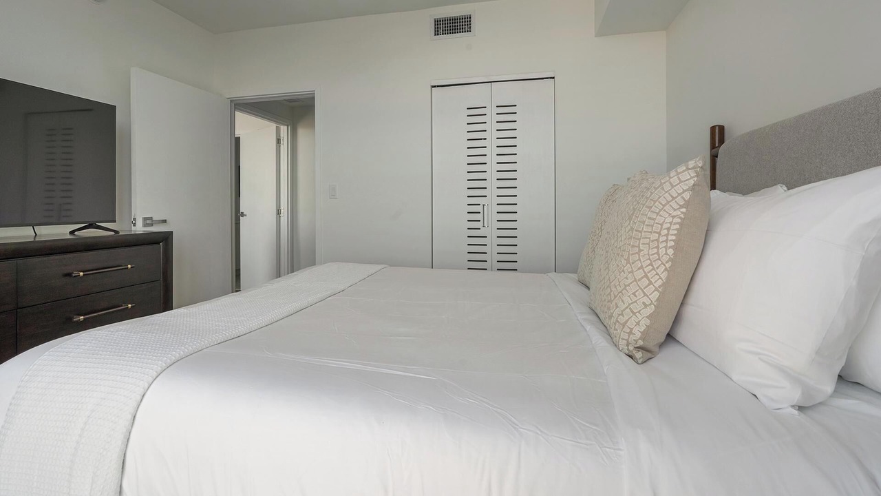 Photo of Bedroom in Hialeah